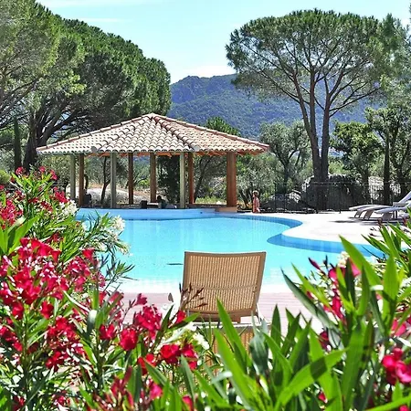 Salina Bay, Vecchio, Pool Side ポルトヴェッキオ